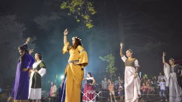 São quatro dias de viagem no tempo