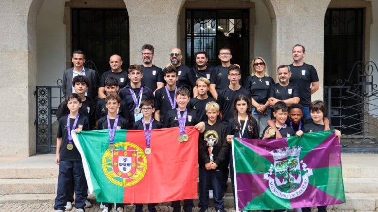 Os atletas foram recebidos pelo Vereador do Desporto